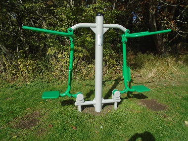 Piece of aduld exercise equipment