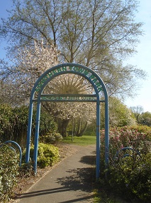 Atractive entrance to the park.